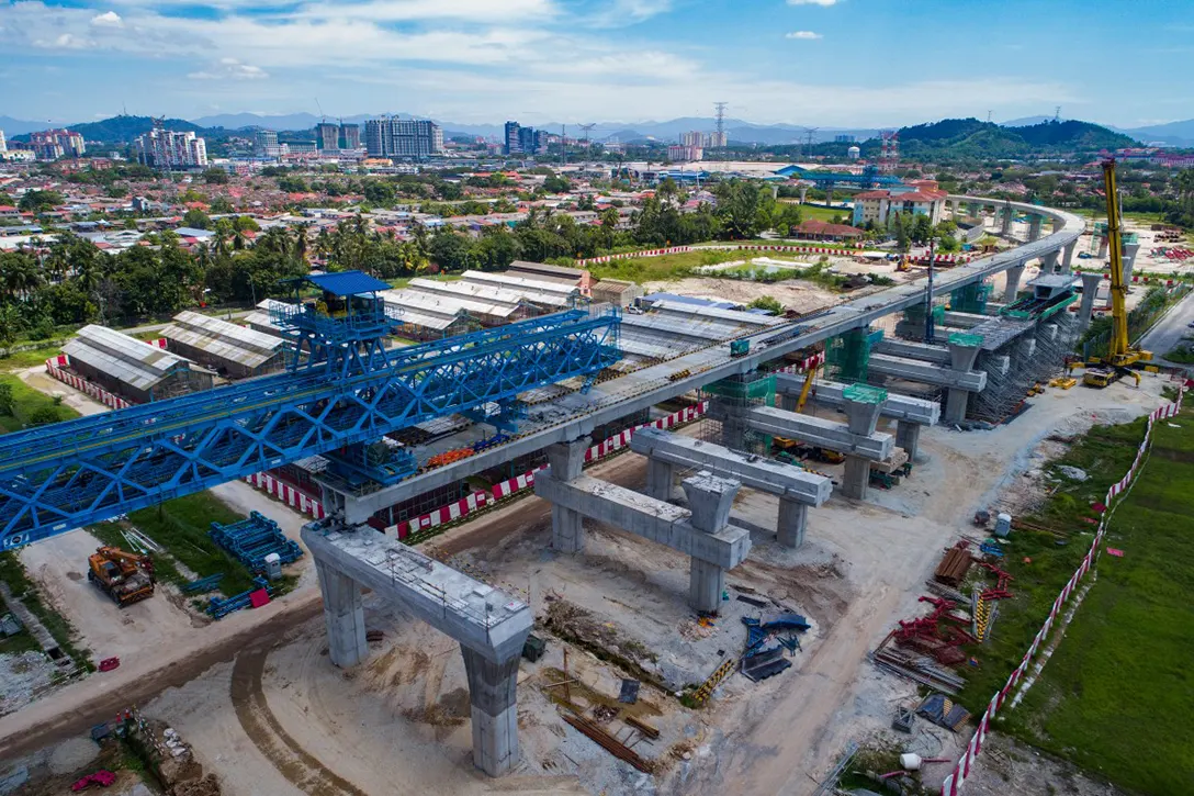 Ongoing segment erection works at the scissor track of the UPM MRT Station.