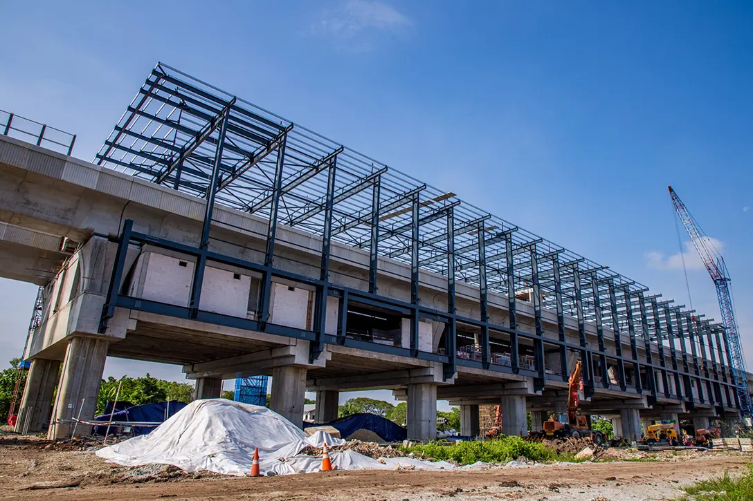 Installation of purlin and roof covering at the UPM MRT Station.