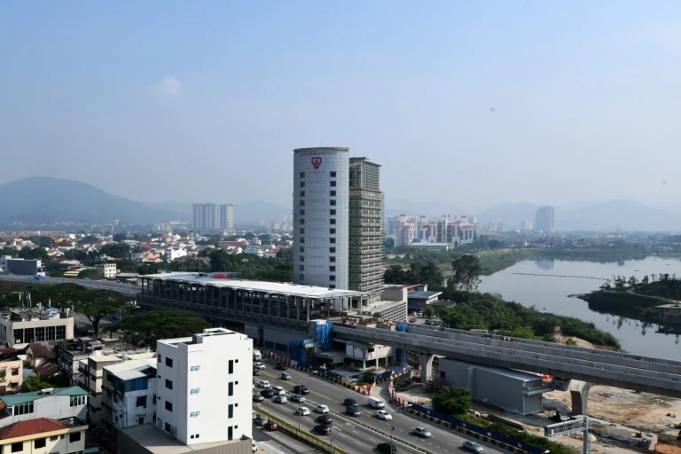 The Sri Delima MRT Station is slated for completion in 2021.