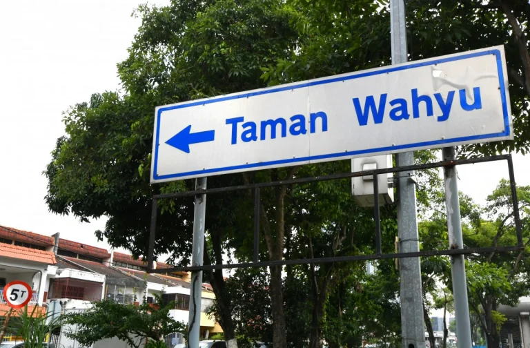 Taman Wahyu is located right outside of the heart of Kepong.