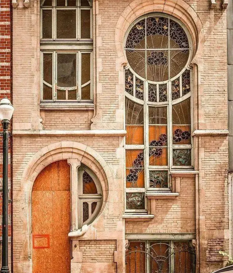 比利时布鲁塞尔建于1880年代的新艺术风格建筑