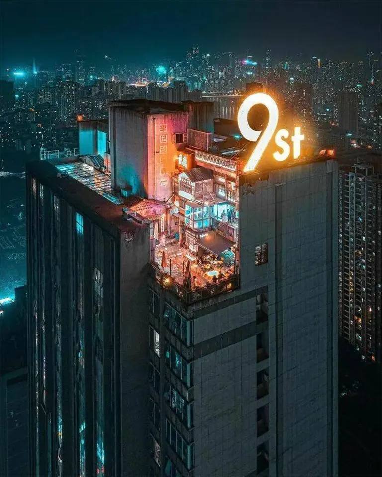 中国重庆的屋顶餐厅