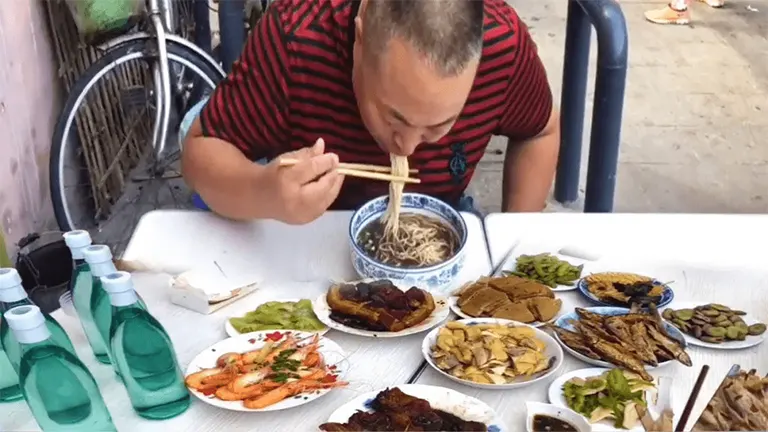 上海人喝早酒的习惯 / youtube