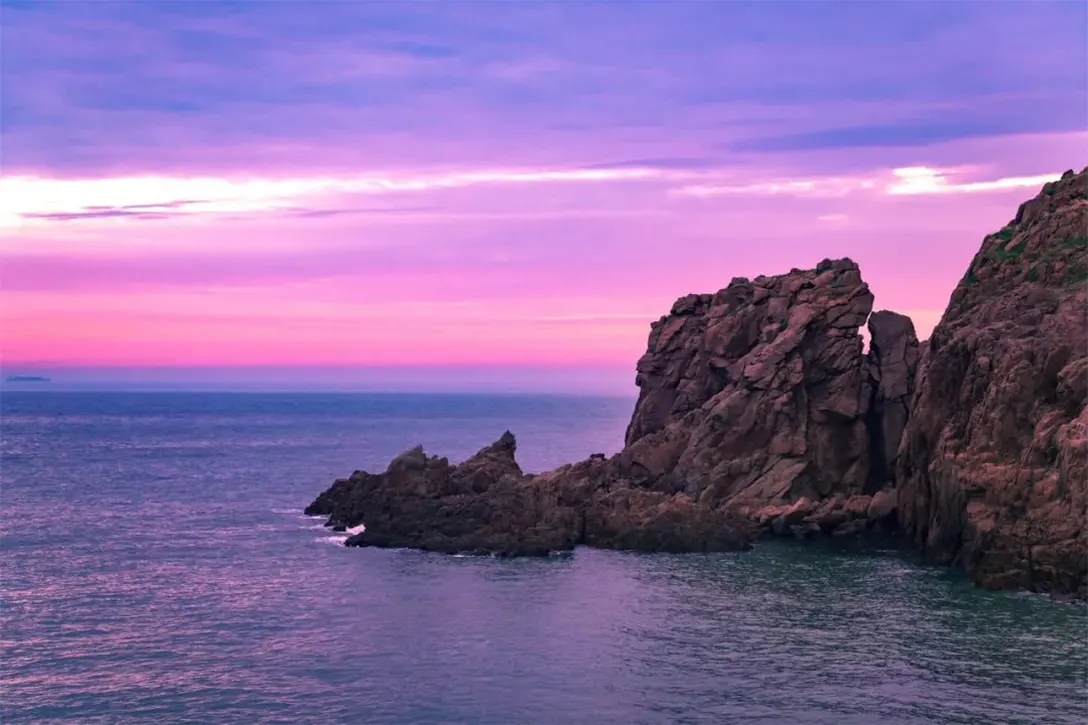 蔚蓝色的海洋风景