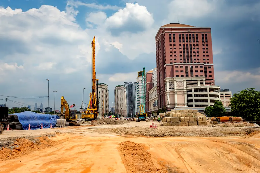 Preparation works for road diversion (Kepong bound) along Jalan Ipoh.