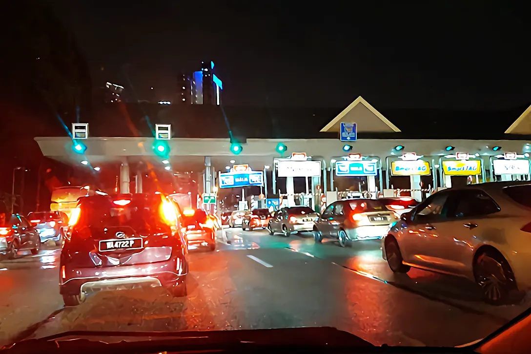 Jalan Duta Toll Plaza