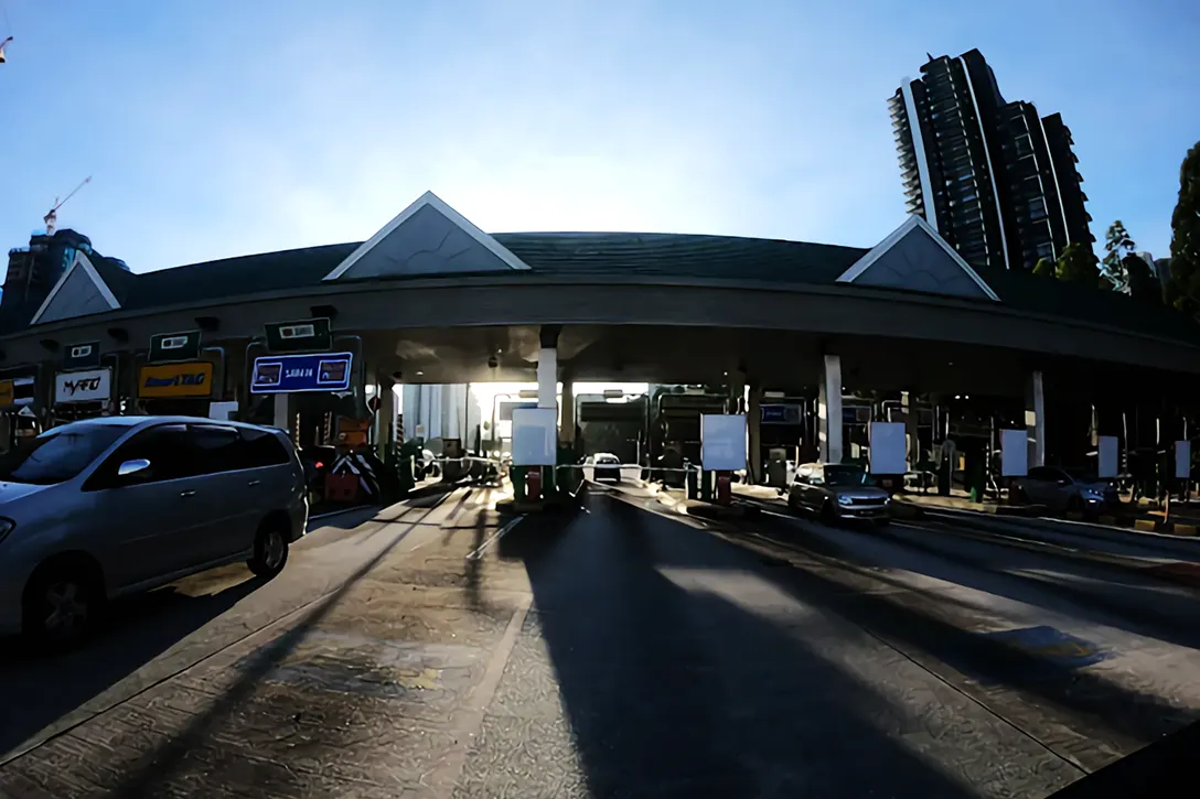 Jalan Duta Toll Plaza