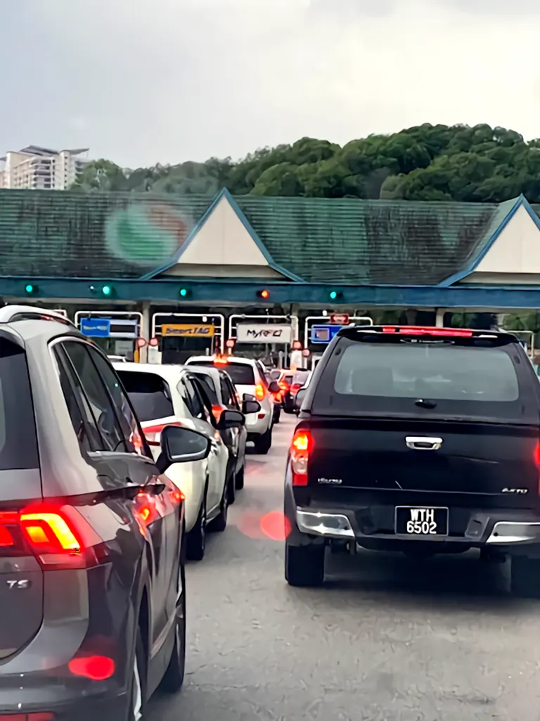 Sungai Buloh toll plaza