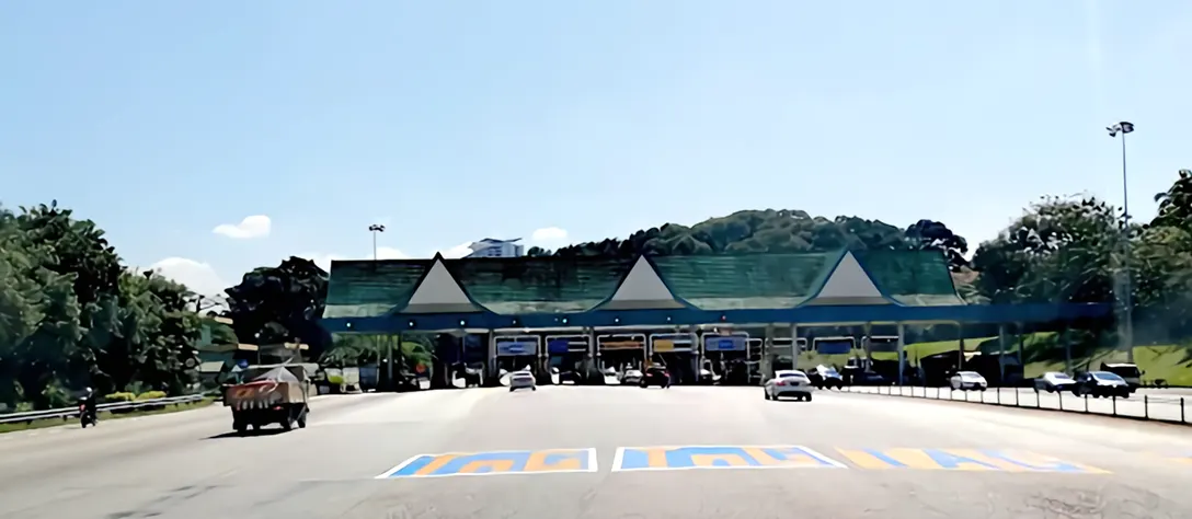 Sungai Buloh toll plaza