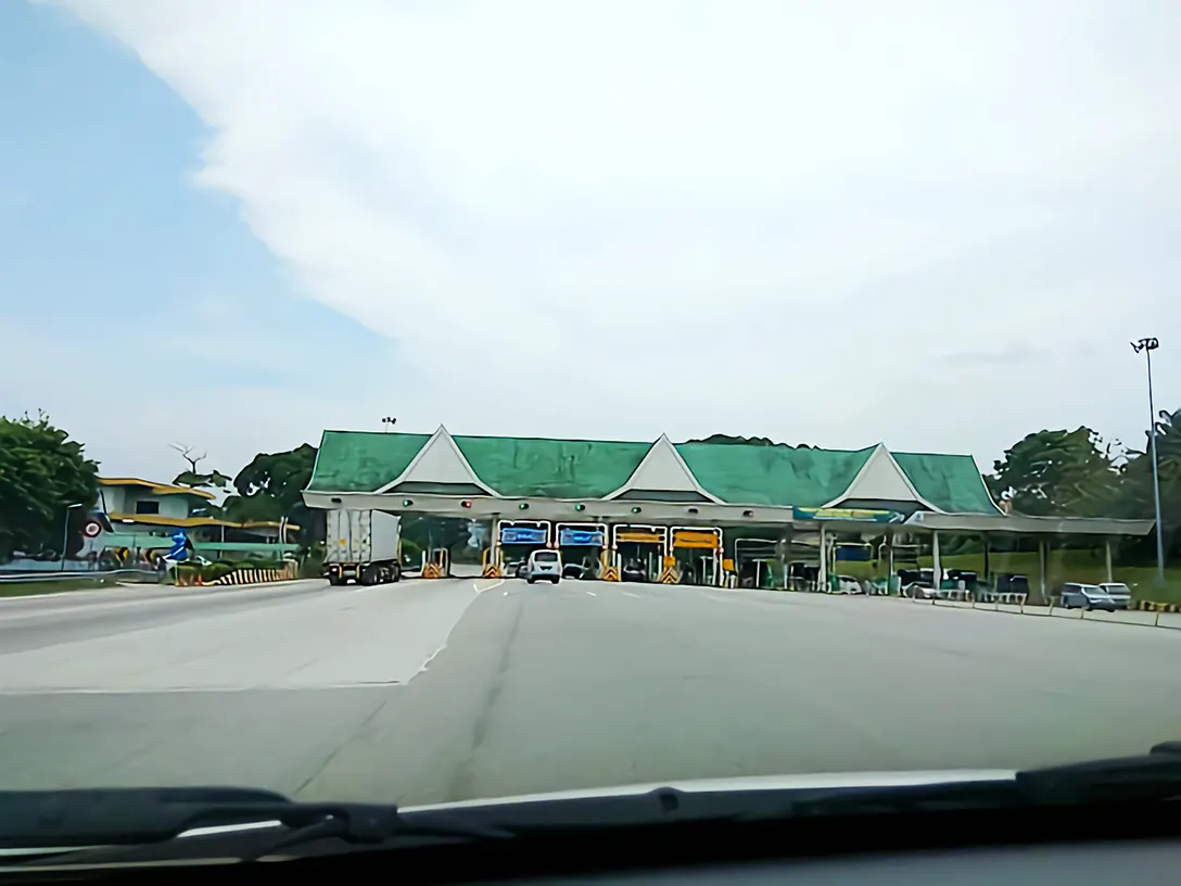 Sungai Buloh toll plaza