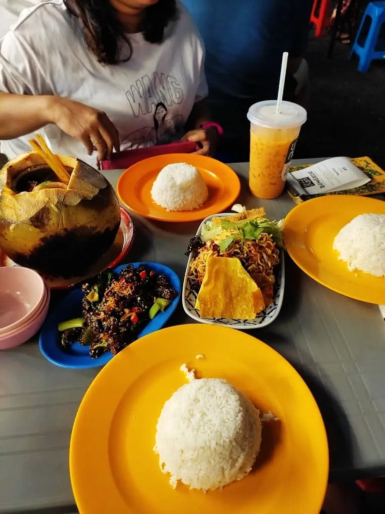 Bangkok Street Food, Platinum Walk