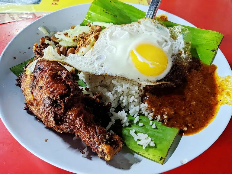 Bumbung Nasi Lemak, Sea Park