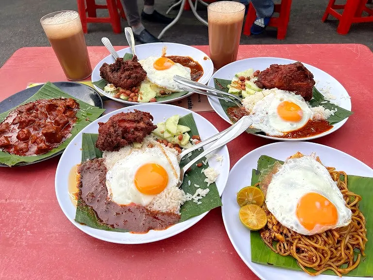 Bumbung Nasi Lemak, Sea Park