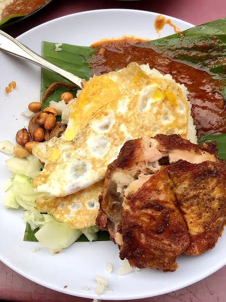 Bumbung Nasi Lemak, Sea Park