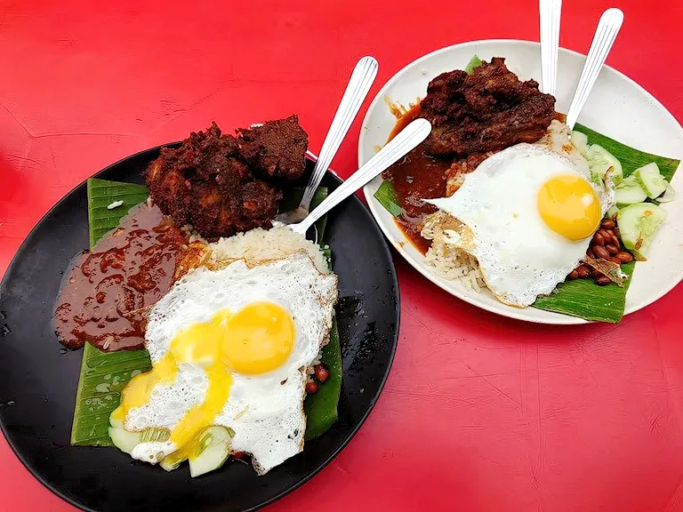 Bumbung Nasi Lemak, Sea Park