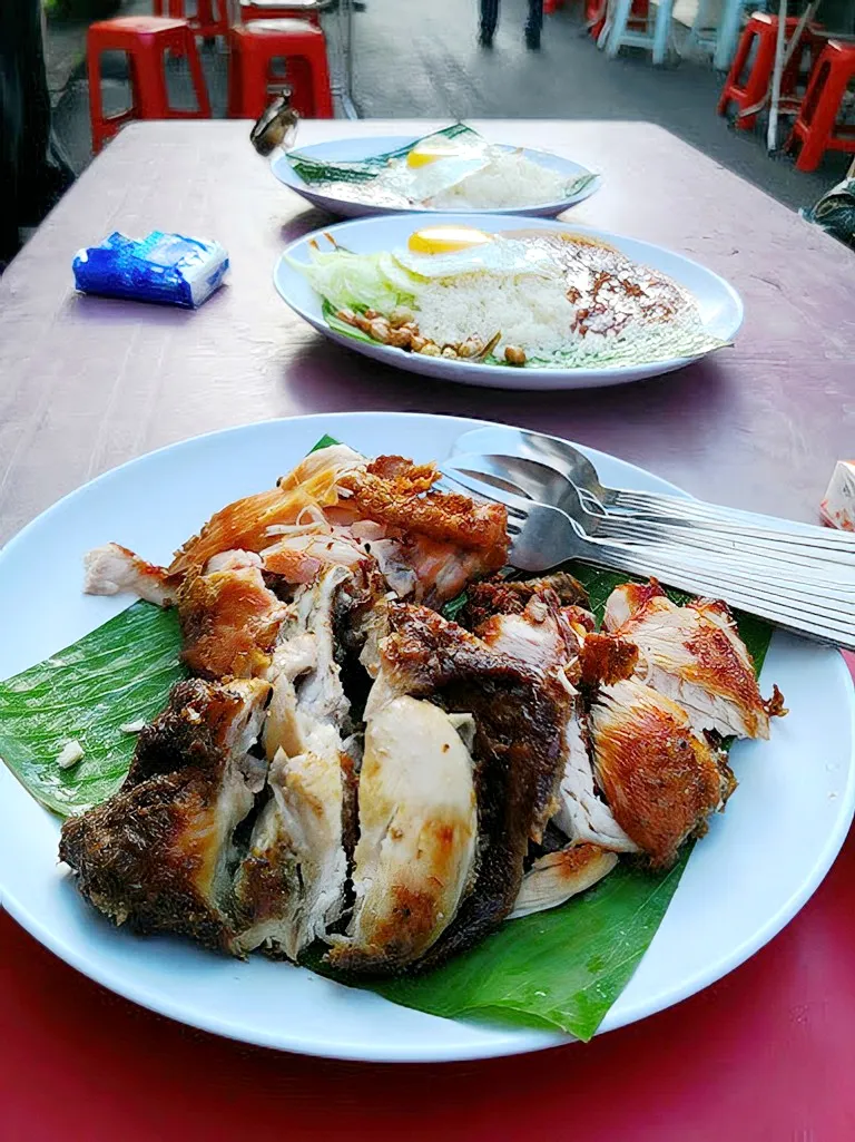 Bumbung Nasi Lemak, Sea Park