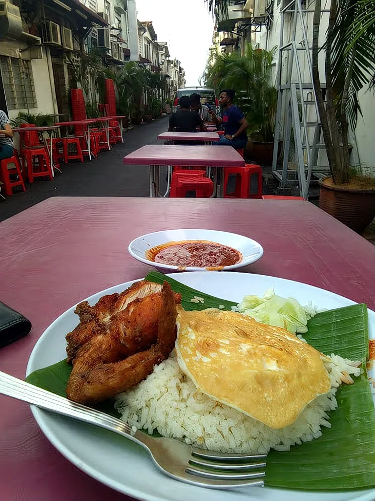 Bumbung Nasi Lemak, Sea Park