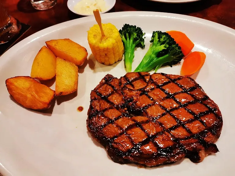 Jake's Charbroil Steaks, Medan Damansara