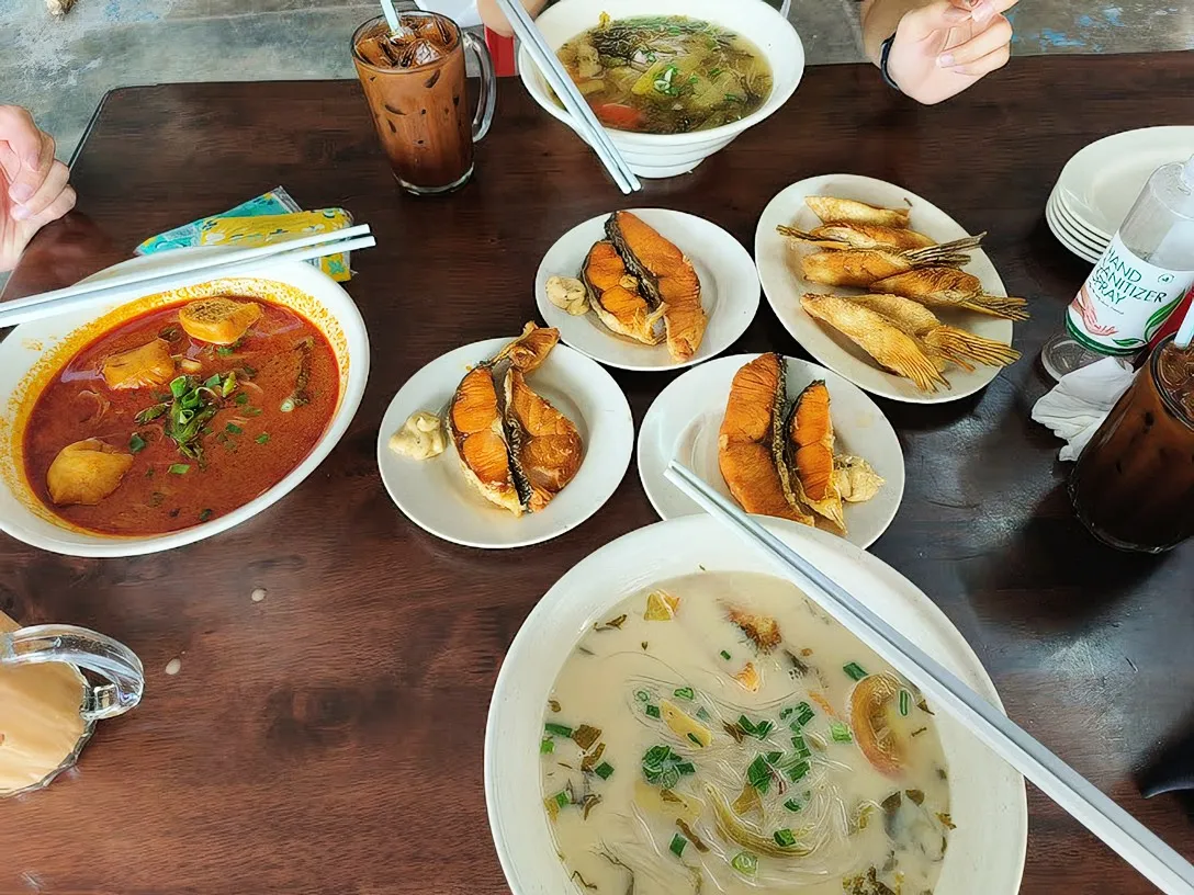 Norway Salmon Fish Head Noodles, Jinjang Selatan