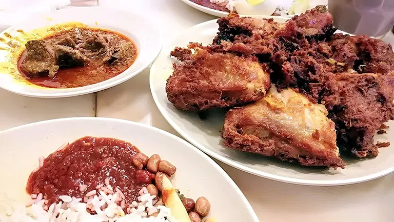 Village Park Restaurant, Damansara Utama