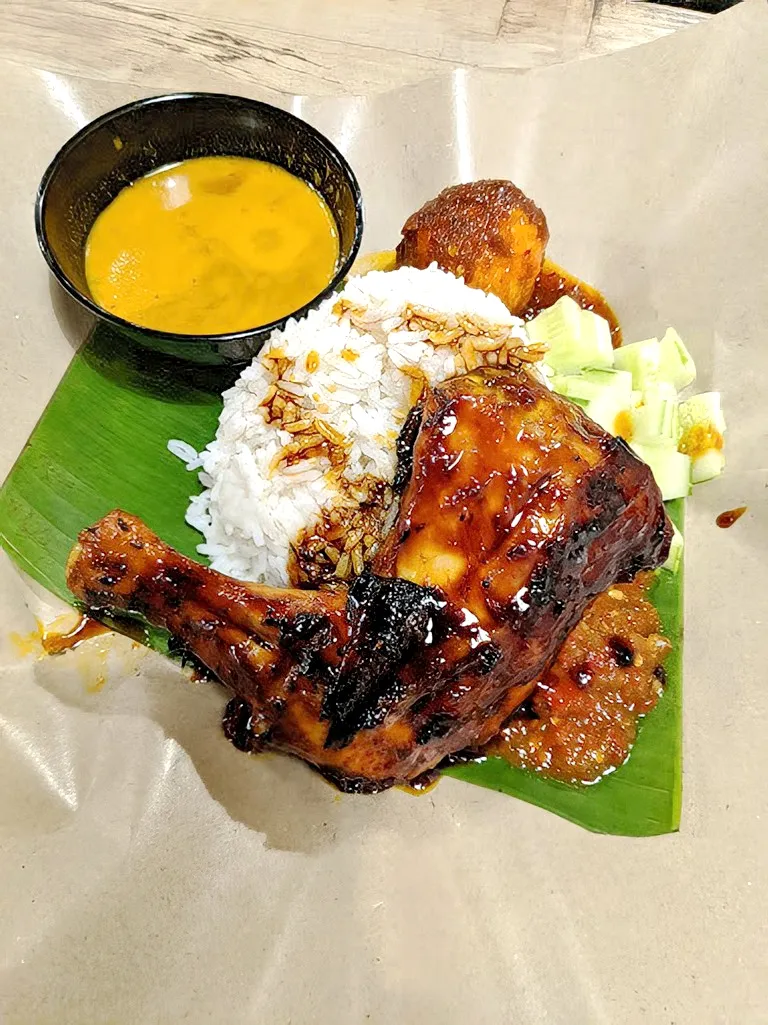 Village Park Restaurant, Damansara Utama