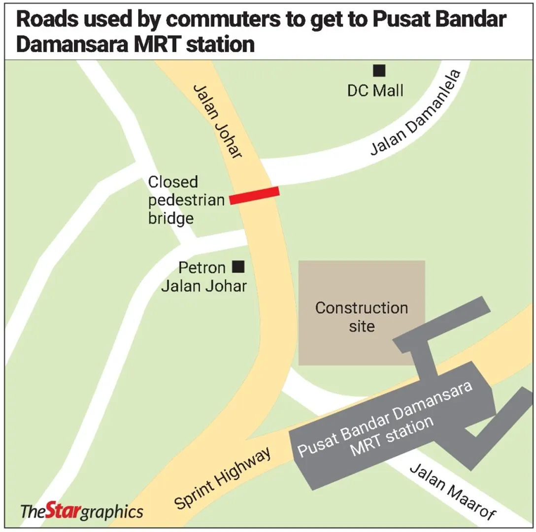 Road used by commuters to get to Pusat Bandar Damansara MRT station