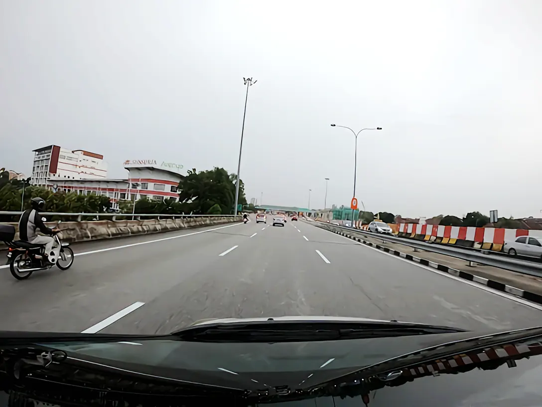 Kota Damansara Toll Plaza