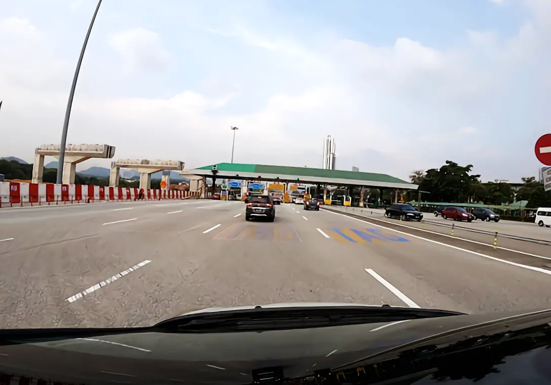 Kota Damansara Toll Plaza