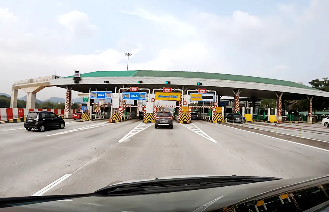 Kota Damansara Toll Plaza