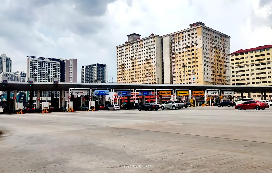 Sungai Besi Toll Plaza