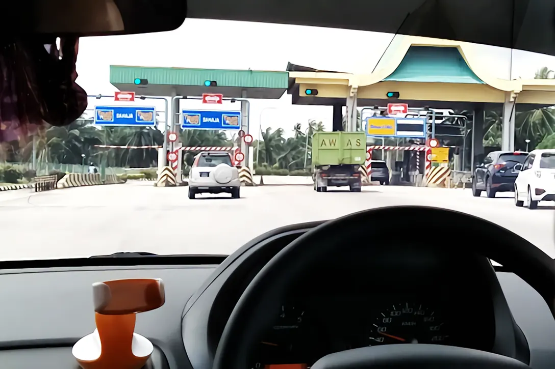 Bukit Tambun Utara Toll Plaza