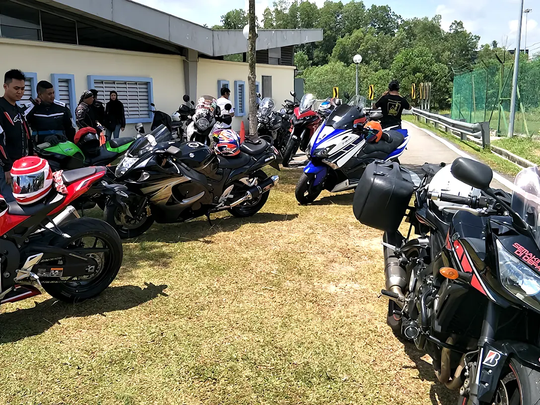 Motorcycles at the rest area