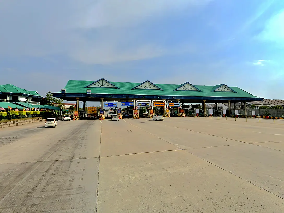 Bandar Saujana Putra Toll Plaza