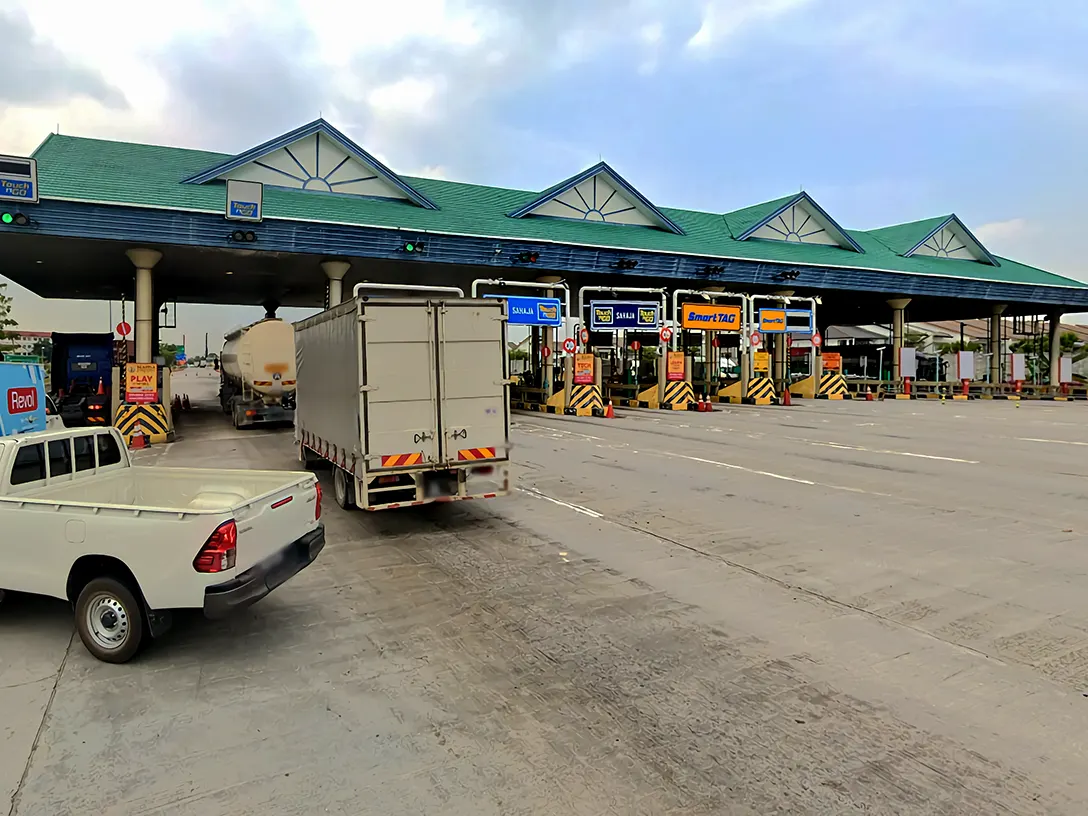 Bandar Saujana Putra Toll Plaza