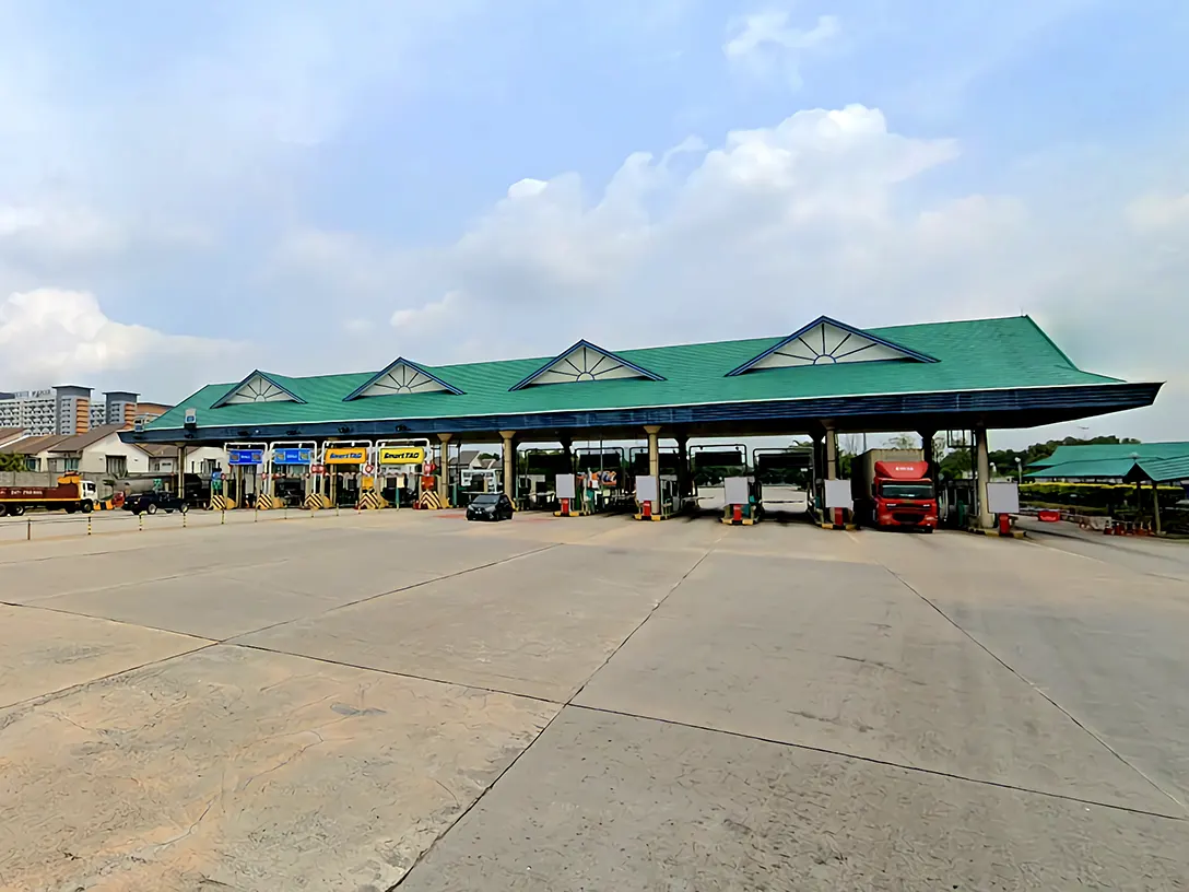 Bandar Saujana Putra Toll Plaza