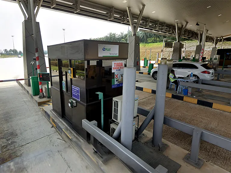 Bandar Serenia Toll Plaza