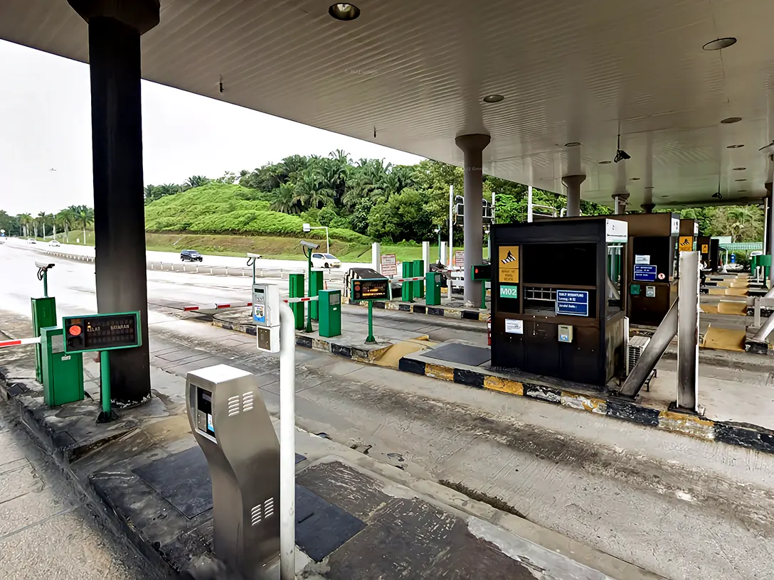 Bukit Beruntung Toll Plaza