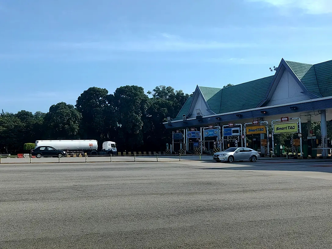 Bukit Raja Toll Plaza