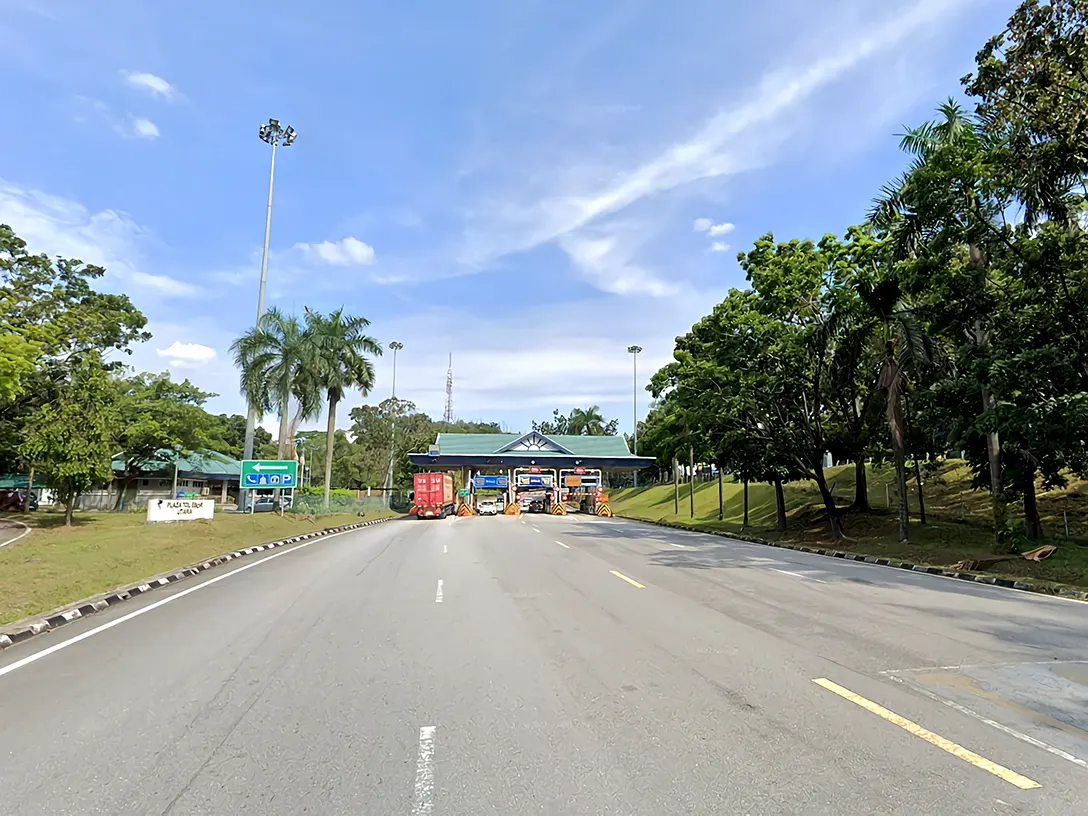 Ebor Utara Toll Plaza