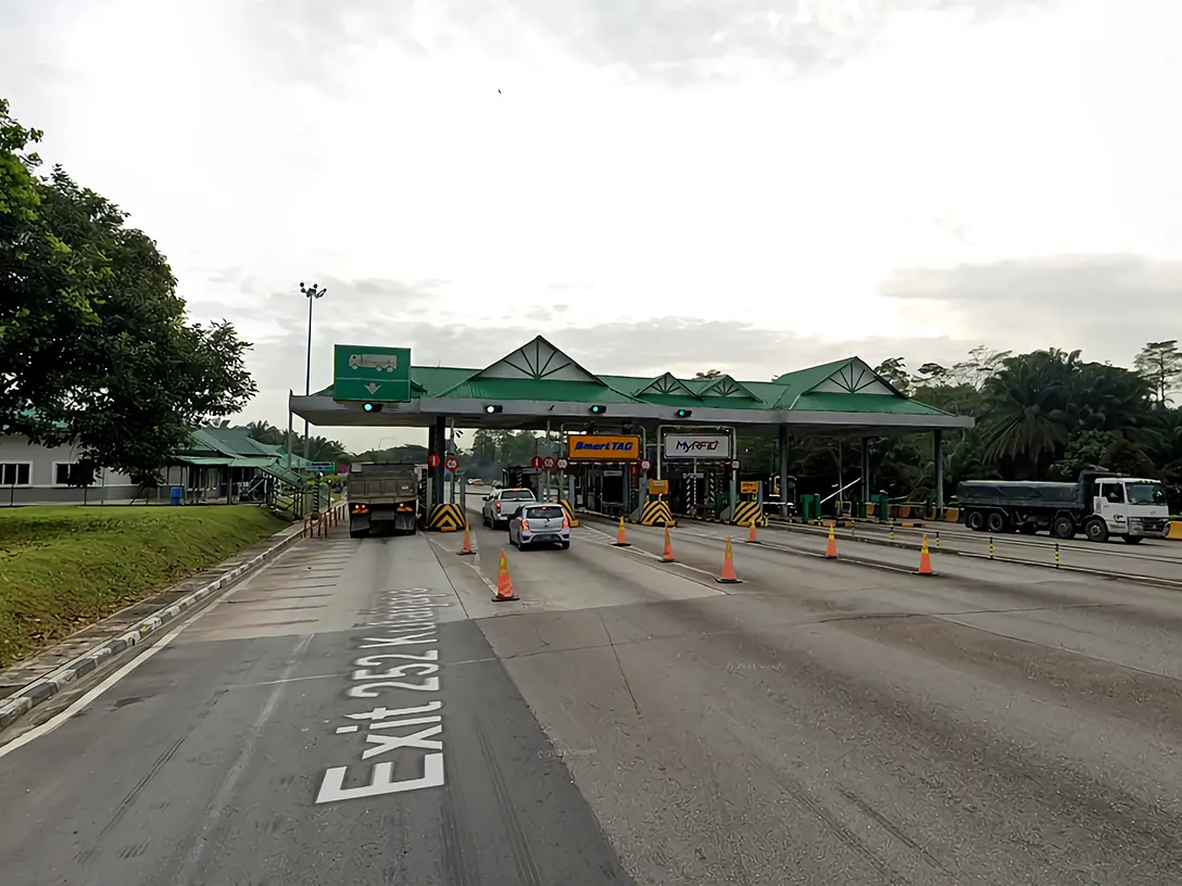 Kulai Toll Plaza