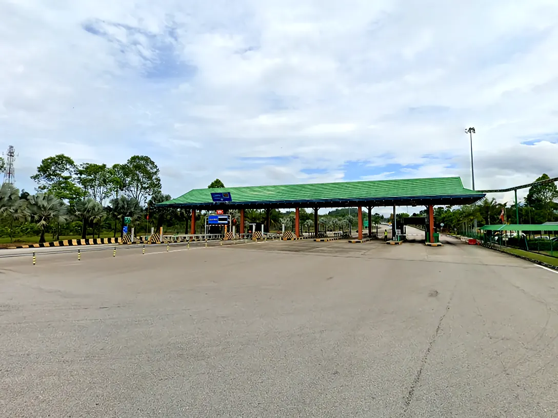 Lembah Beringin Toll Plaza