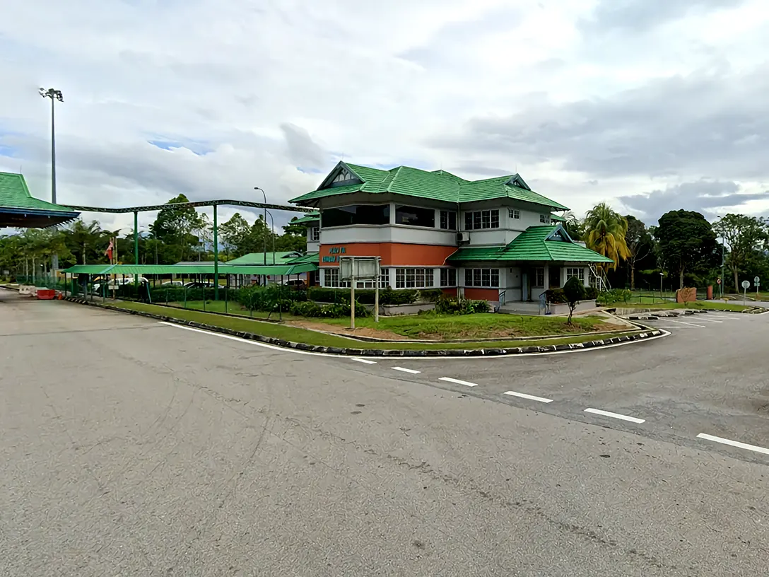 Lembah Beringin Toll Plaza