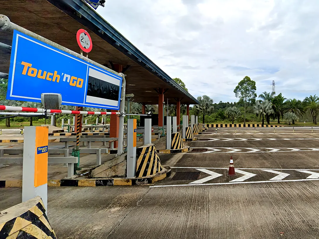 Lembah Beringin Toll Plaza