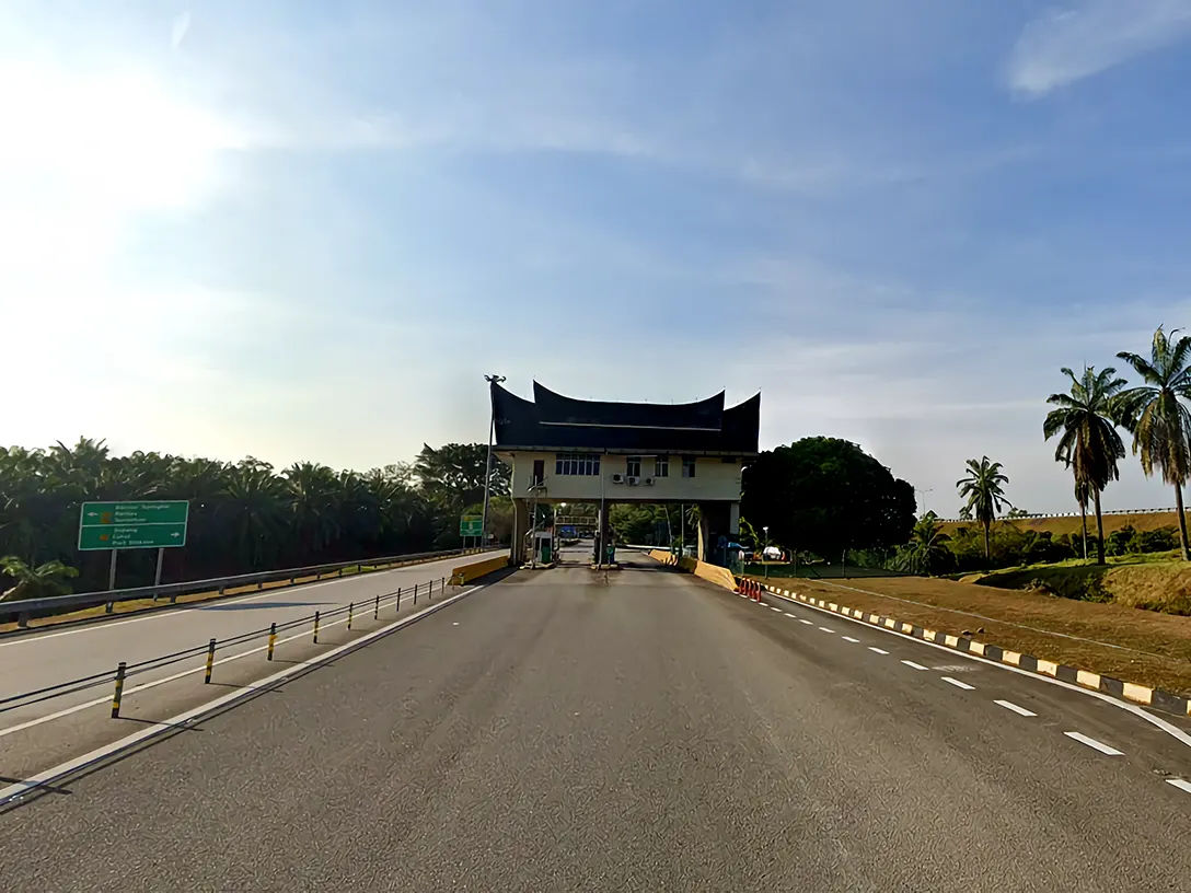 Lukut Toll Plaza