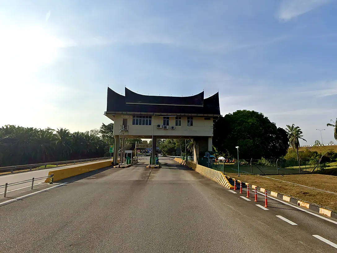 Lukut Toll Plaza