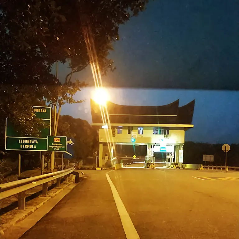 Lukut Toll Plaza