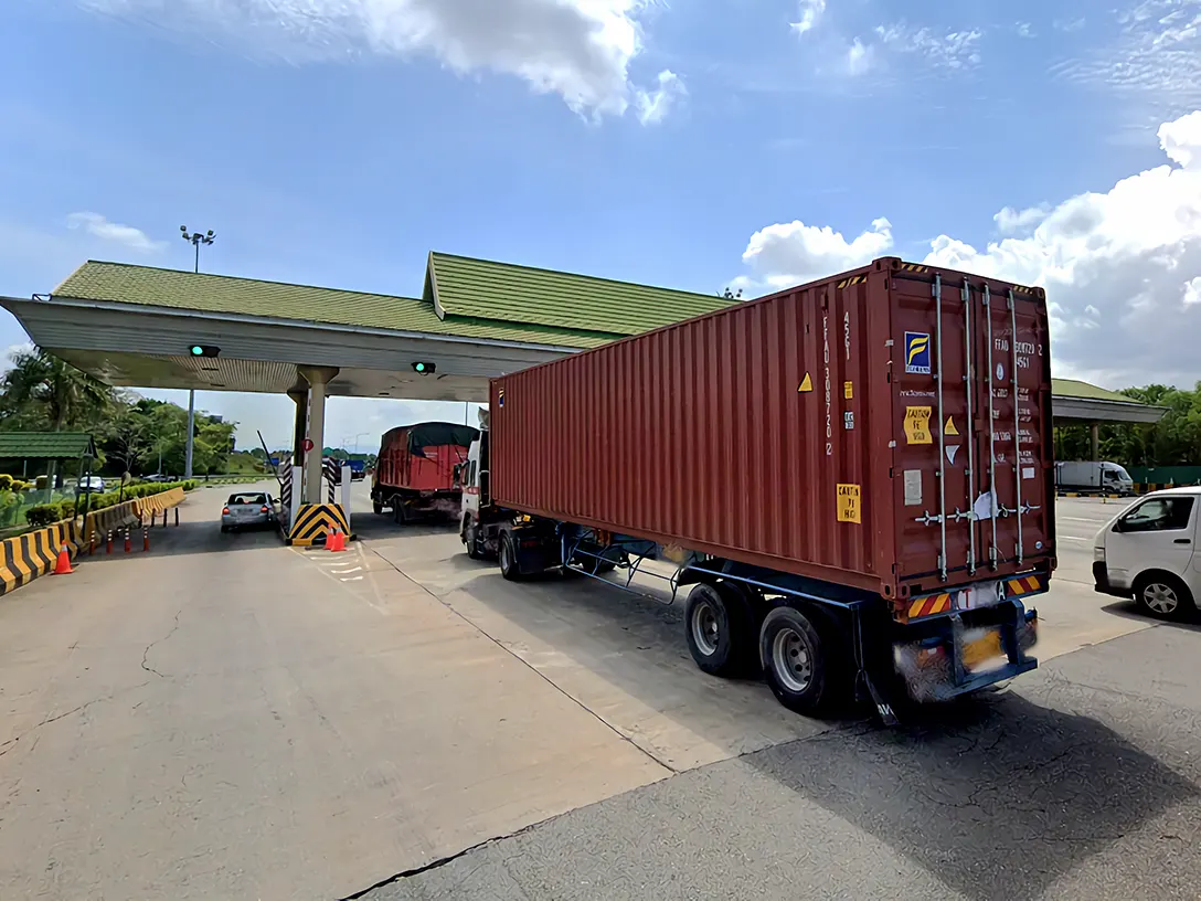 Nilai toll plaza