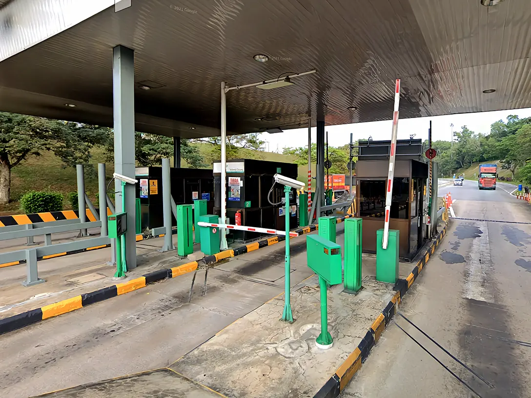 Pedas Linggi Toll Plaza