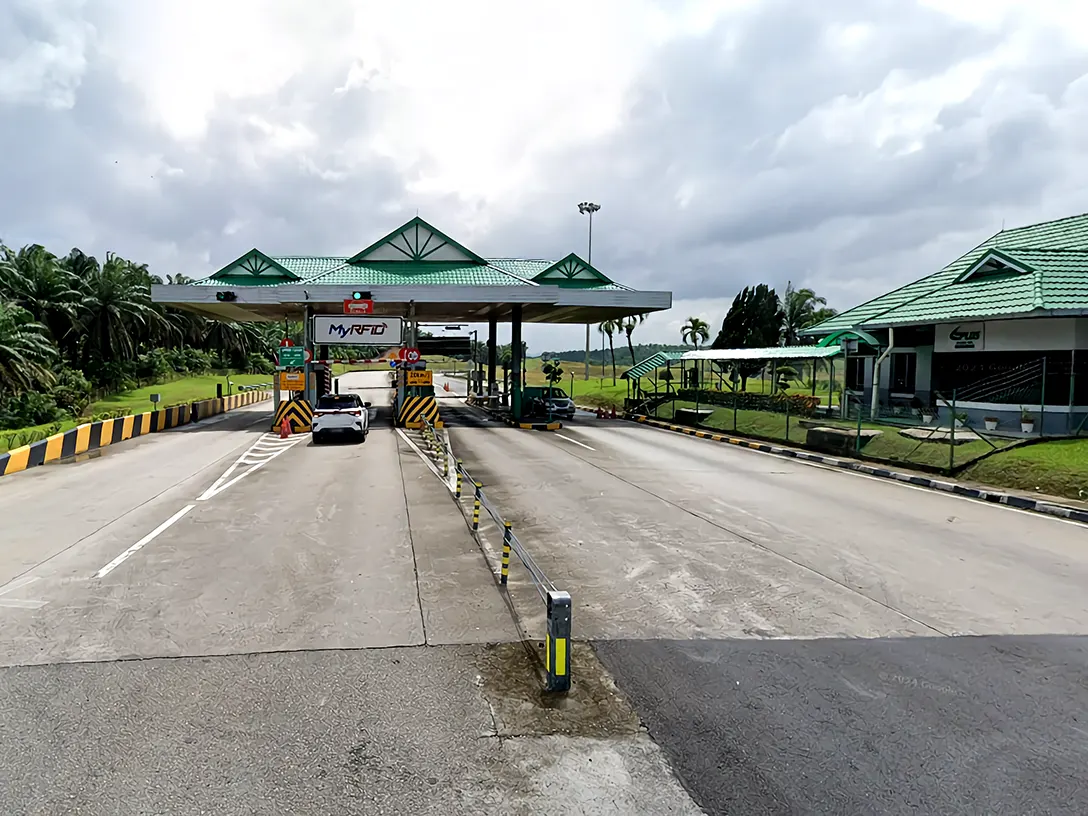 Sedenak Toll Plaza