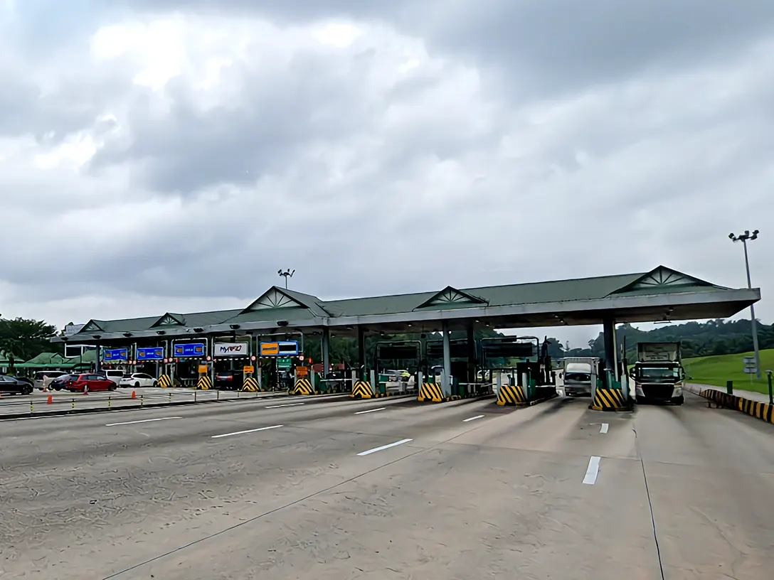 Senai Utara Toll Plaza